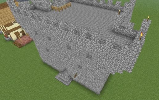 Большая башня для жилья в Майнкрафт в стиле Ultima Online